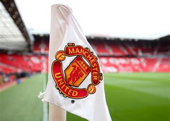 جارديان ليس إنريكي مانشستر يونايتد يتواصل مع مدرب برشلونة السابق