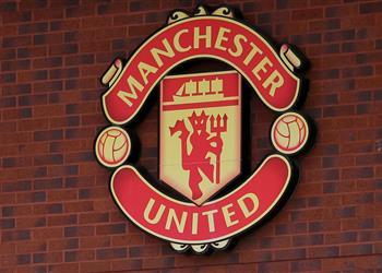 تقارير مانشستر يونايتد يتواصل مع مدرب فرنسي