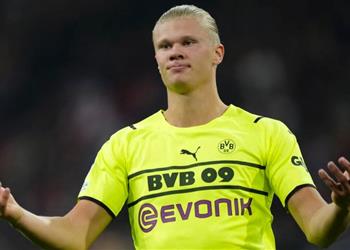 فرديناند هجوم ليفربول سيصبح كالعاصفة إذا لعب محمد صلاح مع هالاند