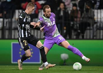 فيديو توتنهام بـ10 لاعبين يسقط أمام مورا في دوري المؤتمر الأوروبي