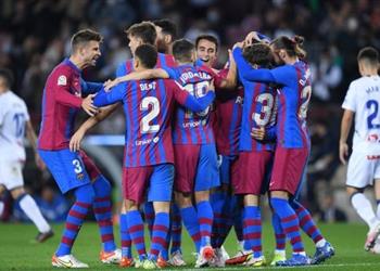 قائمة برشلونة لمباراة فياريال في الدوري الإسباني استدعاء ثنائي المغرب و5 غيابات