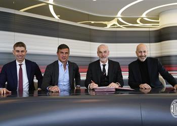 رسمي ا ميلان يجدد الثقة في بيولي بعقد لـ2023