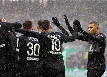 فيديو من صناعة ميسي باريس سان جيرمان يقهر سانت إيتيان بثلاثية في الدوري الفرنسي