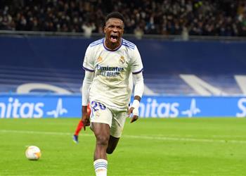 أنشيلوتي مندهش من هدف فينيسيوس وما يفعله خطوة ليصبح الأفضل في العالم