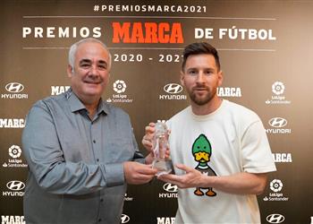جوائز ماركا ميسي يتسلم البيتشيشي وسواريز أفضل لاعب في الدوري الإسباني الموسم الماضي