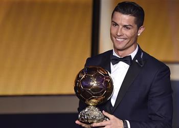 رونالدو يهاجم فرانس فوتبول قبل إعلان الفائز بالكرة الذهبية 2021 كذب وازدراء