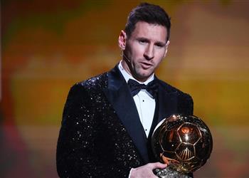 برشلونة يوجه رسالة إلى ميسي بعد فوزه بالكرة الذهبية 2021