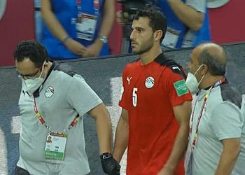 فيديو إصابة حمدي فتحي وخروجه من مباراة مصر ولبنان
