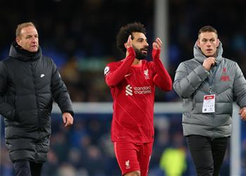 كلوب محمد صلاح غاضب رغم هدفيه في مباراة ليفربول وإيفرتون