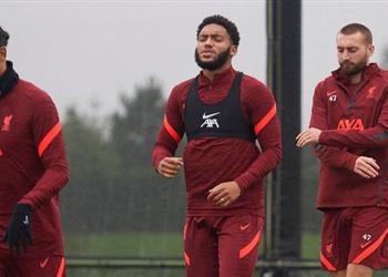 نيوكاسل يسعى لضم مدافع ليفربول في يناير