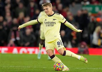 فيديو أوديجارد يسجل هدف تعادل آرسنال أمام مانشستر يونايتد