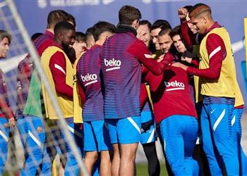 5 غيابات في تدريبات برشلونة قبل مواجهة ريال بيتيس بالدوري الإسباني