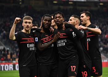 فيديو ميلان يحقق فوز ا هام ا على ساليرينيتانا بثنائية في الدوري الإيطالي