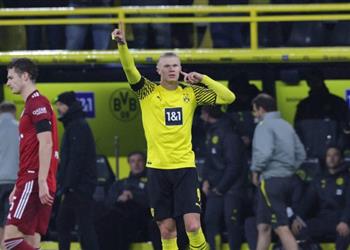 هالاند ينفجر بسبب حكم مباراة بايرن ميونخ ودورتموند متكبر ومغرور