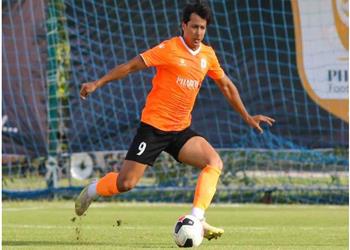 فاركو الأهلي سعى لضم عمرو جمال بعد توقيعه لنا ونتفاوض للتعاقد مع محمد محمود