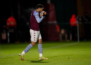 أستون فيلا يشيد بأداء تريزيجيه في ديربي الشباب أمام برمنجهام