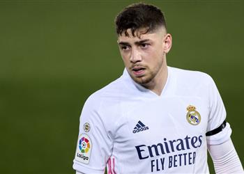 سكاي توضح حقيقة عرض مانشستر يونايتد لضم فالفيردي من ريال مدريد