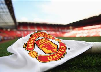 تقارير مانشستر يونايتد ينافس ريال مدريد على مدافع تشيلسي