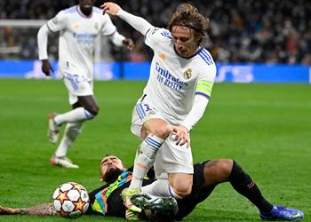 ريال مدريد يحسم قراره النهائي بشأن تجديد عقد مودريتش