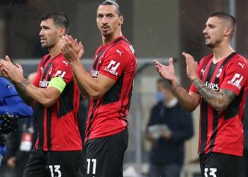 إبراهيموفيتش بعد الهزيمة من ليفربول في دوري الأبطال محبطون وسنقاتل للفوز بالسكوديتو