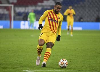 3 ضربات موجعة لـ تشافي بشأن مدة غياب ديباي وروبيرتو وجوردي ألبا