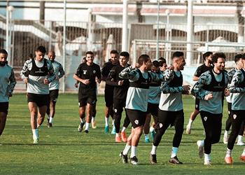 مران الزمالك كارتيرون يركز على معدل المرونة وغياب إسلام جابر