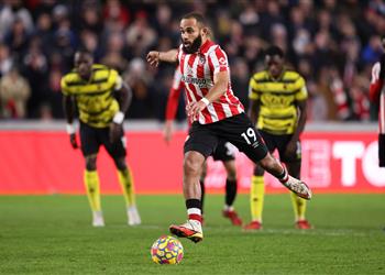 فيديو في مباراة مثيرة ركلة جزاء تمنح برينتفورد فوز ا قاتل ا أمام واتفورد