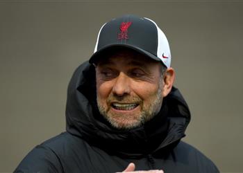 كلوب يلمح إلى رحيل لاعب ليفربول في يناير