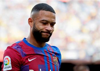 قائمة برشلونة في مباراة أوساسونا غياب ممفيس ديباي