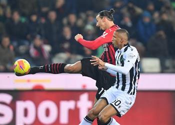 فيديو في الـ 90 إبراهيموفيتش ي نقذ ميلان من الخسارة أمام أودينيزي بالدوري الإيطالي