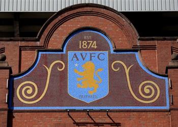 بعد يوم من مواجهة ليفربول كورونا يتفشى في أستون فيلا