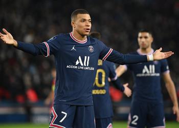 فيديو مبابي يقود باريس سان جيرمان لتخطي موناكو بثنائية في الدوري الفرنسي