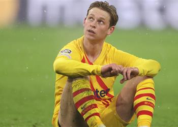 والده رحيل دي يونج قد يساعد برشلونة و5 أندية ترغب في ضمه