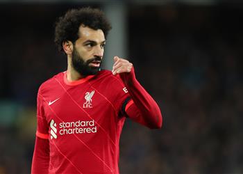 جماهير ليفربول بعد استبعاد محمد صلاح من المرشحين لأفضل تشكيل في 2021 عنصرية واضحة