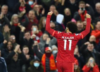 أرنولد ما يفعله محمد صلاح جنون ويريد وضع اسمه في كتب التاريخ