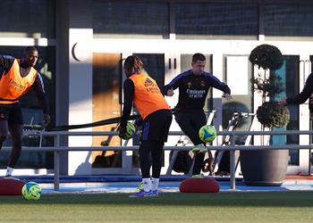 10 غيابات في ريال مدريد قبل مباراة قادش في الدوري الإسباني