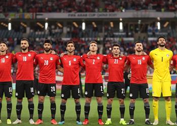 منتخب مصر يرتدي زيه التقليدي أمام قطر في كأس العرب