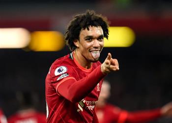 أرنولد أ فضل اعتزال كرة القدم على اللعب لـ مانشستر يونايتد