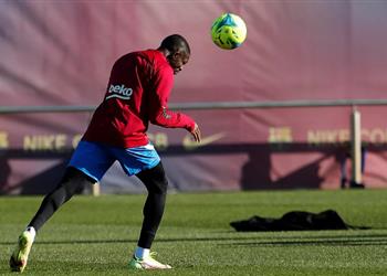 أليماني يوضح موقف برشلونة من تعاقدات يناير وتجديد عقد ديمبلي