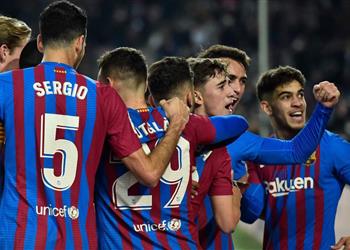 سيلفي واندهاش آس تكشف ردود أفعال لاعبي برشلونة بعد تألق جافي أمام إلتشي