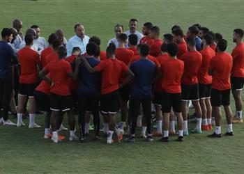 الخطيب يوجه رسالة للاعبي الأهلي قبل مواجهة الرجاء في السوبر الإفريقي