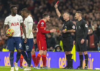 تقارير تكشف مدة إيقاف روبرتسون عن ليفربول بعد طرده أمام توتنهام