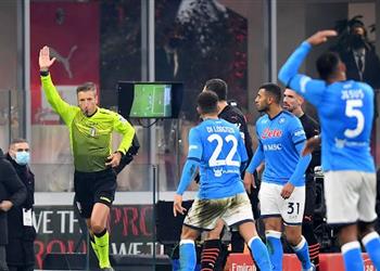 فيديو بمساعدة الـVAR نابولي ينتصر على ميلان في الدوري الإيطالي