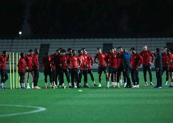 مران الأهلي في قطر محاضرة فنية لـ موسيماني ومشاركة أيمن أشرف وتواجد أبو ريدة