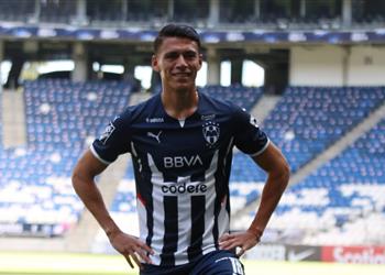 مدافع مونتيري يحذر زملاءه من مواجهة الأهلي في مونديال الأندية خصم صعب جد ا