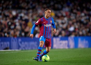 برشلونة يحسم موقفه من بيع ديست في ميركاتو الشتاء