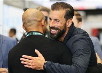 فان نيستلروي يوضح موقفه من تدريب برشلونة ويؤكد كومان مدرب جميل