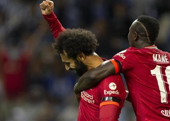 شيرر محمد صلاح وماني قد يتسببان في ضياع الدوري الإنجليزي من ليفربول