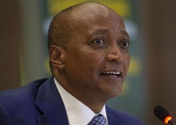 رغم كورونا وأوميكرون موتسيبي يواصل التأكيد سأحضر افتتاح ونهائي أمم إفريقيا 2021