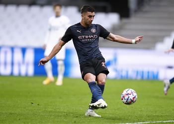 سبورت تكشف موعد مباراة فيران توريس الأولى مع برشلونة